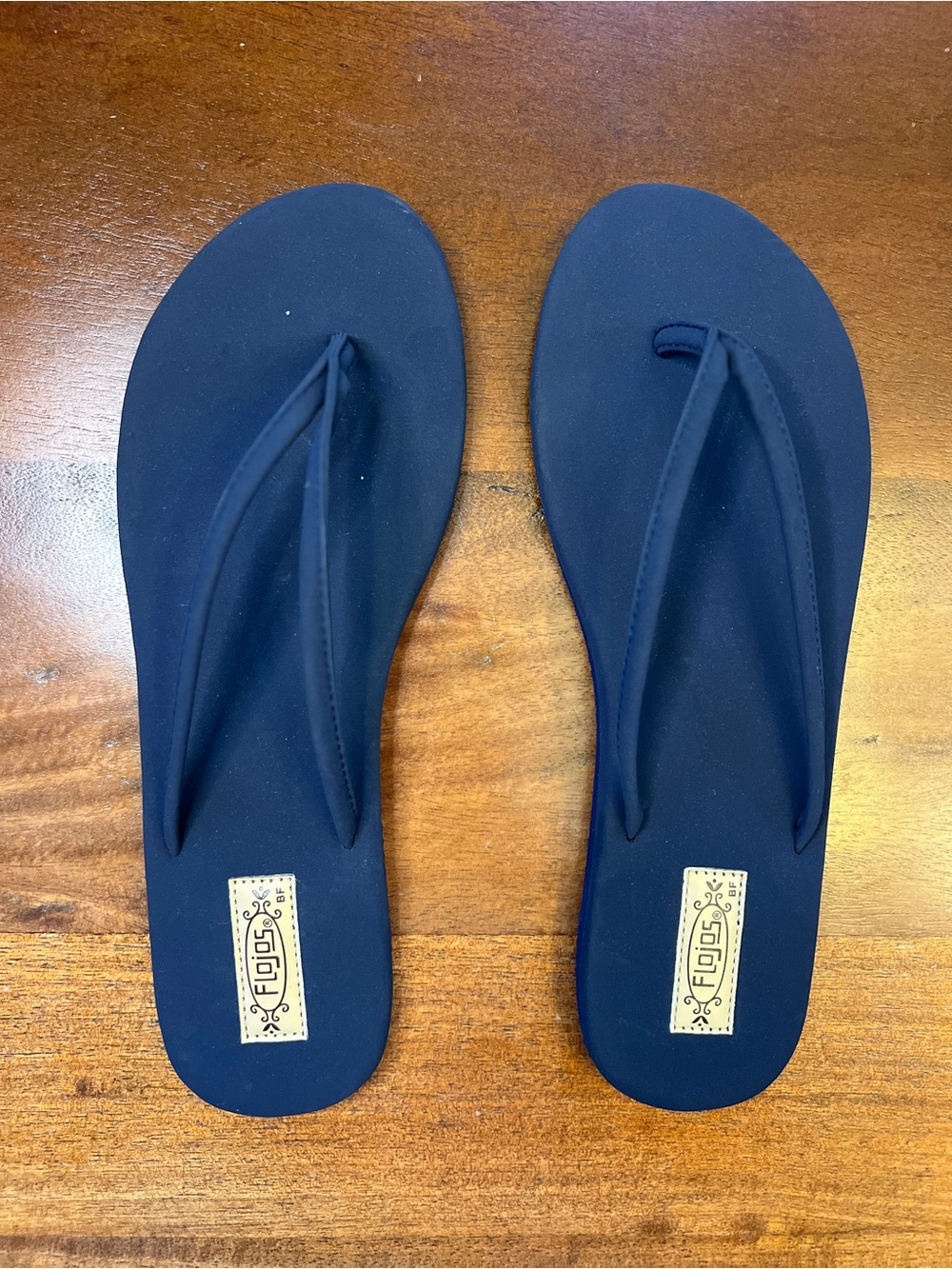 NWOT Flojos Navy Flip Flops Women Size 11